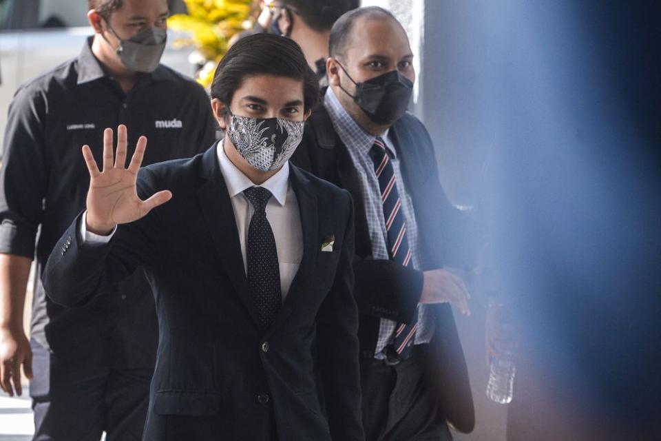 Muda president Syed Saddiq Syed Abdul Rahman arrives at the Kuala Lumpur High Court December 14, 2021. — Picture by Miera Zulyana