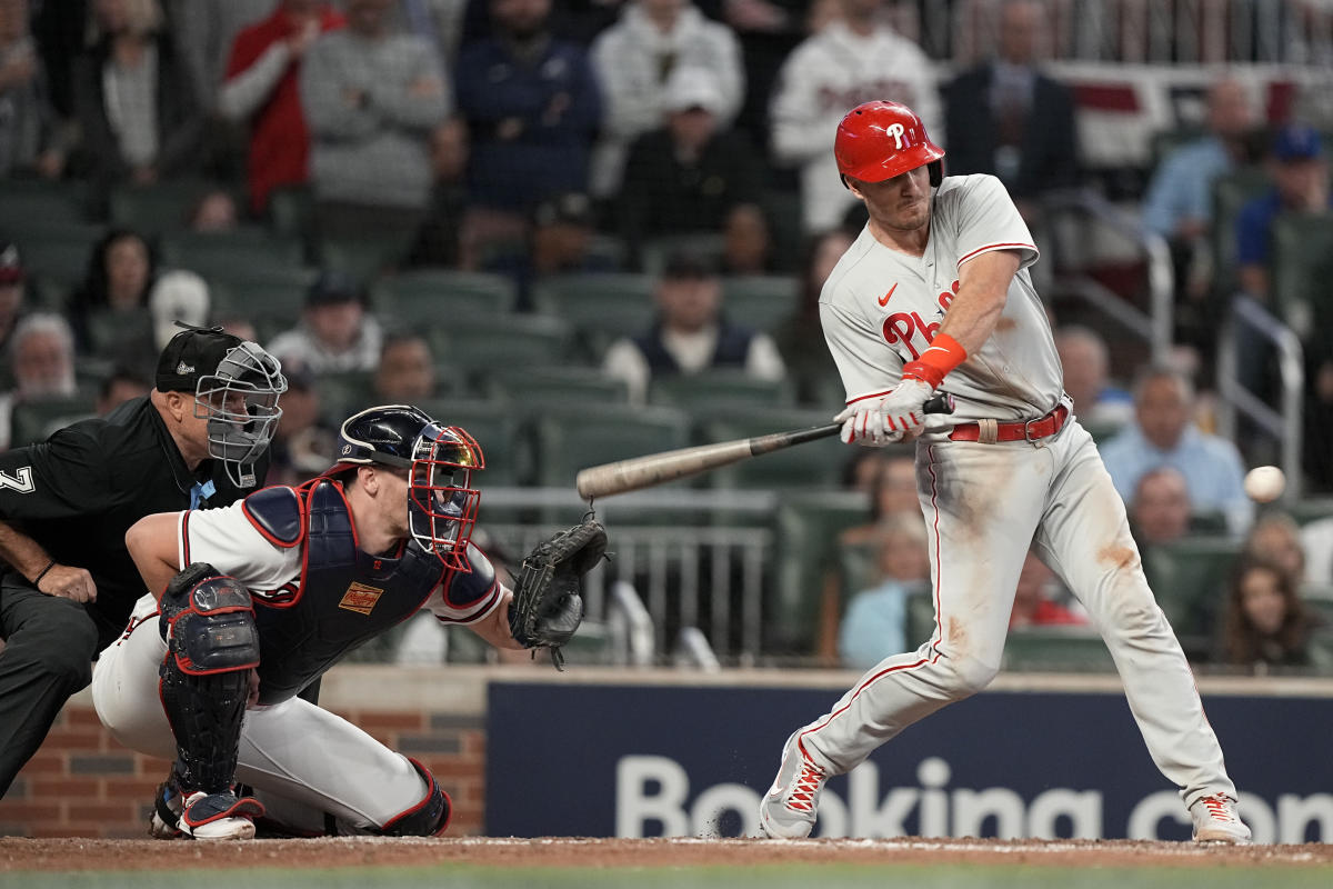 Phillies catcher J.T. Realmuto wins 2022 Gold Glove Award - CBS