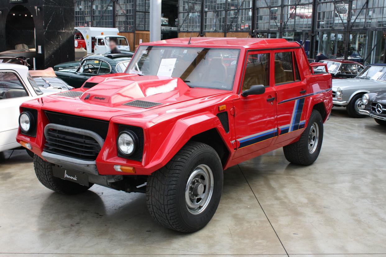 Lamborghini LM002