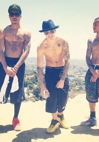 When you have a bit of Bieber fever while enjoying that view of the Hollywood sign! Source: Instagram