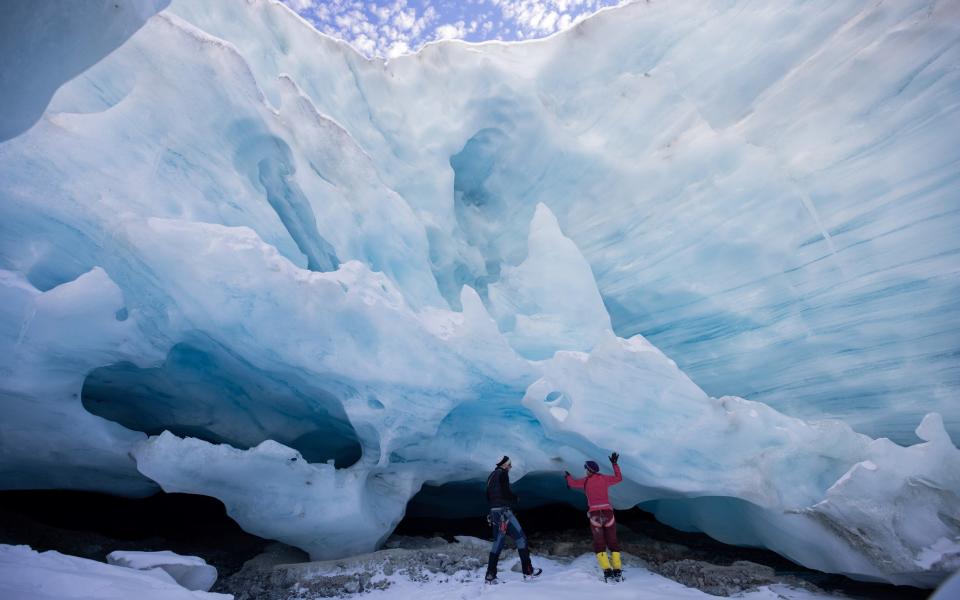 Alien world under Austria's doomed glaciers tells tale of their collapse - LISI NIESNER/REUTERS