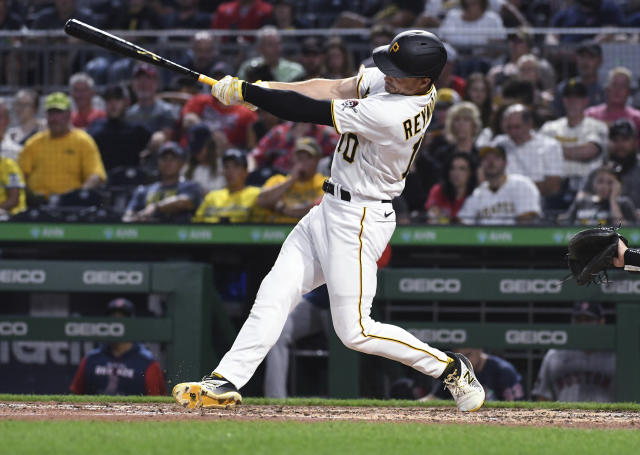 Newman's single in 10th gives Pirates win and sweep of Reds