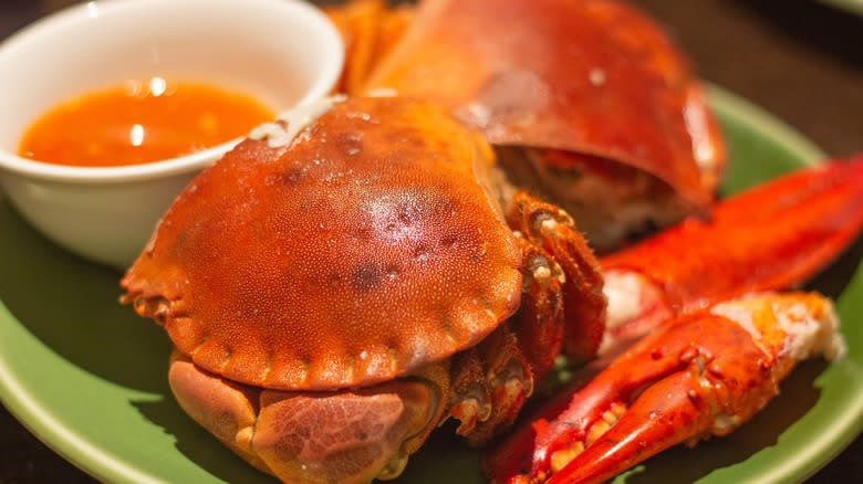 plate of brown crabs