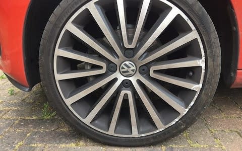 VW Up long-term - kerbed alloy wheel