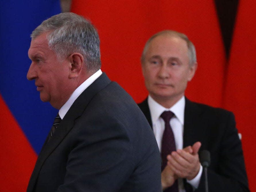 igor sechin and vladimir putin