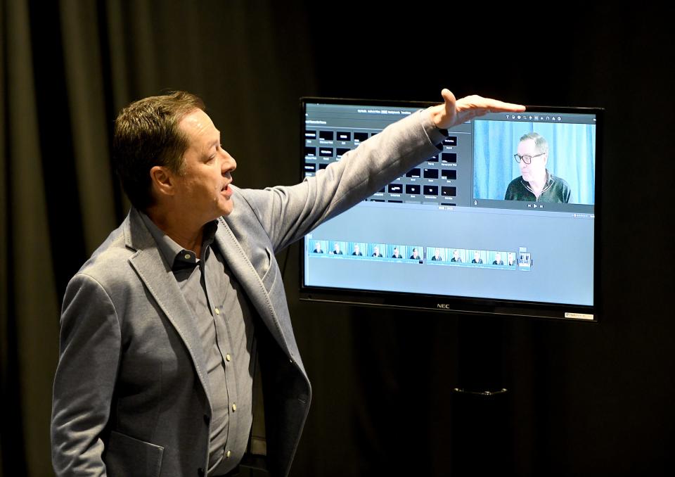 Actor French Stewart, known for his role on the popular television series, "Third Rock From the Sun," works with University of Mount Union students on self-taping auditions during a recent visit to the campus.