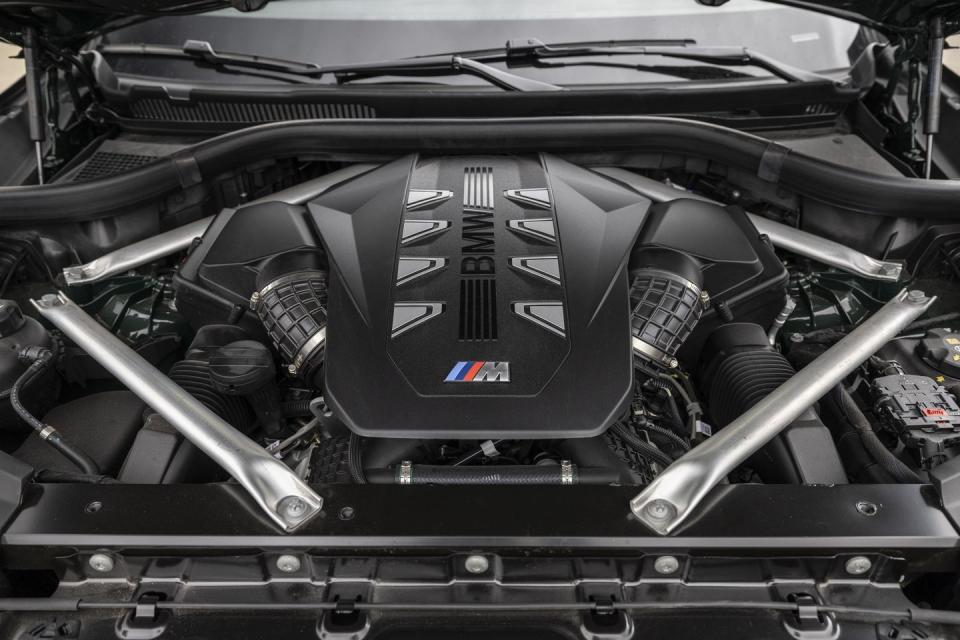 2024 bmw x5 m60i