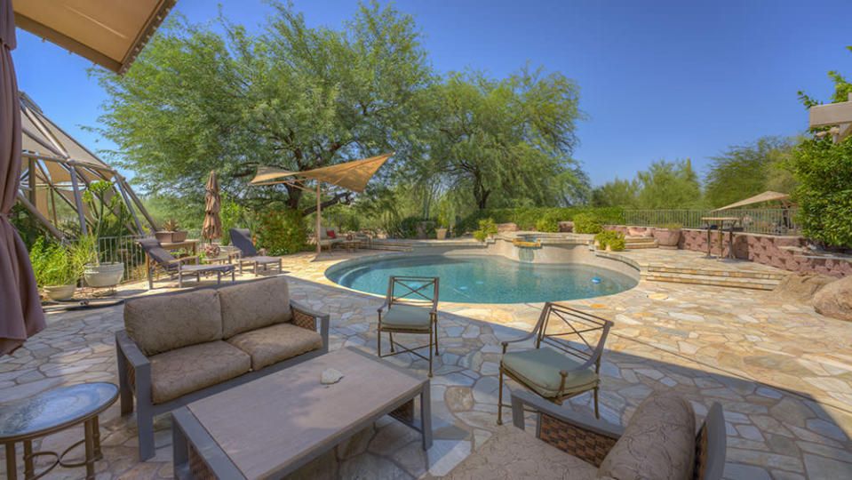 The pool - Credit: Photo: Russ Lyon/Sotheby&#x002019;s International Realty