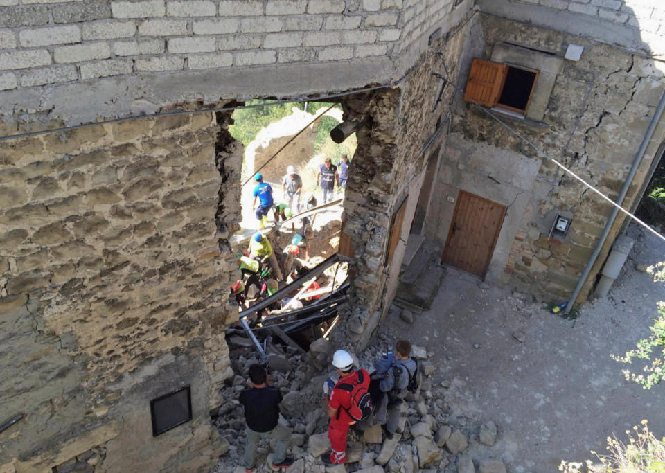 Las imágenes devastadoras del terremoto que ha sacudido el centro de Italia