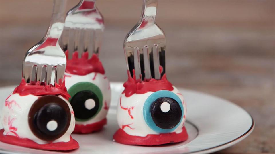 Eyeball Cake Balls