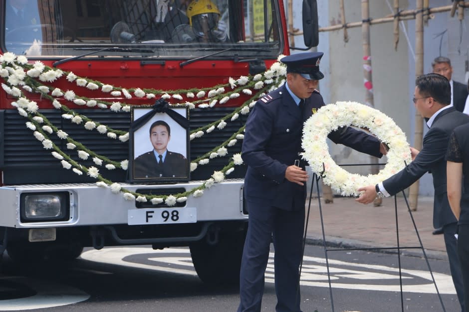 迷你倉大火殉職消防員許志傑遺孀　入稟就其夫之死索償