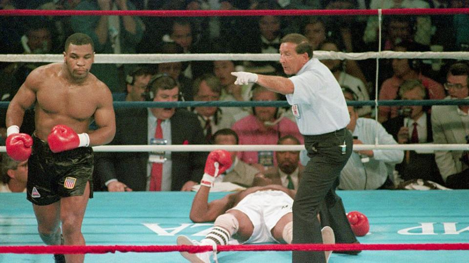 ref frank capuccino waves mike tyson away