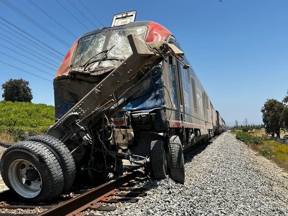An Amtrak train struck a Ventura County water truck in Moorpark late Wednesday morning, derailing the train and sending the truck driver to a trauma center with major injuries.