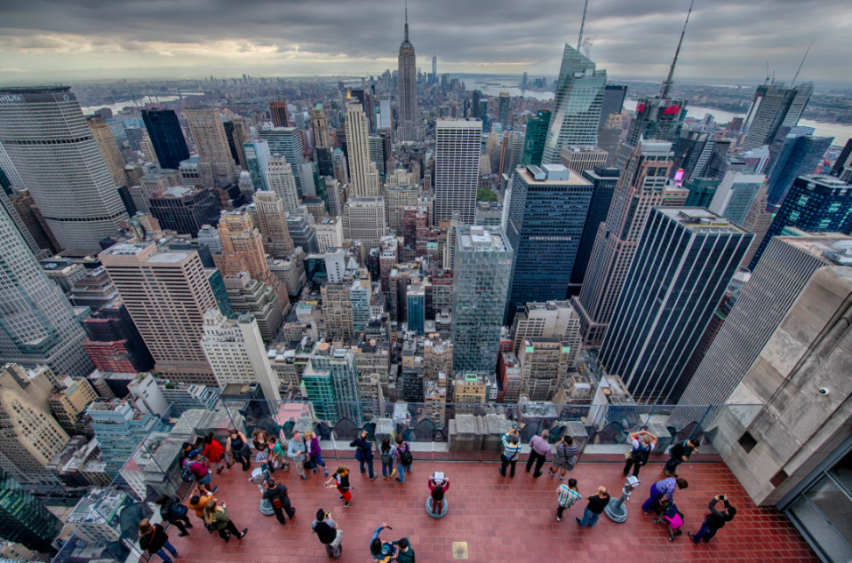 Top of the Rock: Tourists in NY