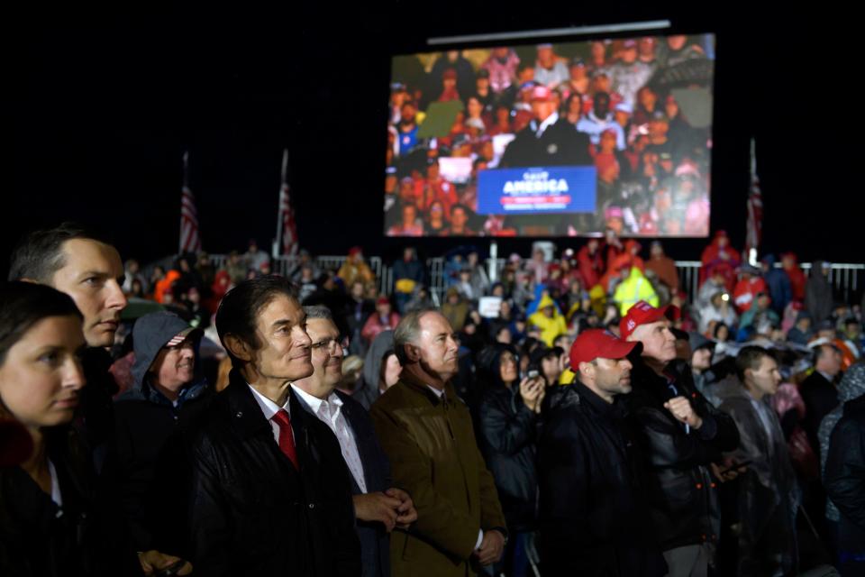 Dr Oz in a crowd