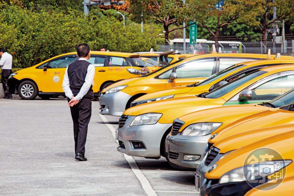 一名女網友分享自己遭計程車司機辱罵的經驗。（本刊資料照）