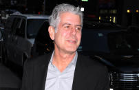 Celebrity chef and TV host Anthony Bourdain passed away on June 8, 2018, at the age of 61. He was in Strasbourg filming an episode of his show ‘Parts Unknown’. Long-time friend and collaborator Éric Ripert was with him at the time. In fact, he was the one who expressed concern following Bourdain’s sudden disappearance after missing dinner and breakfast. His unalive body was found in his hotel room.