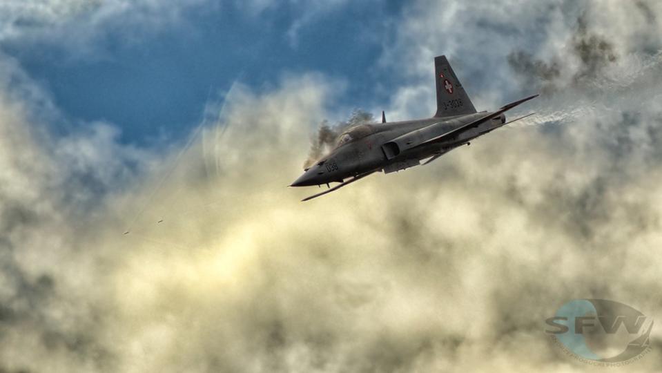 F-5 Swiss Air Force shockwave top