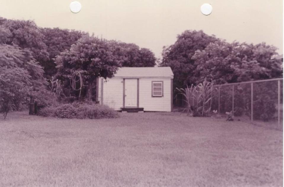 Bethel House in its former location at 18134 Homestead Court (Railroad Street), Perrine, Florida.