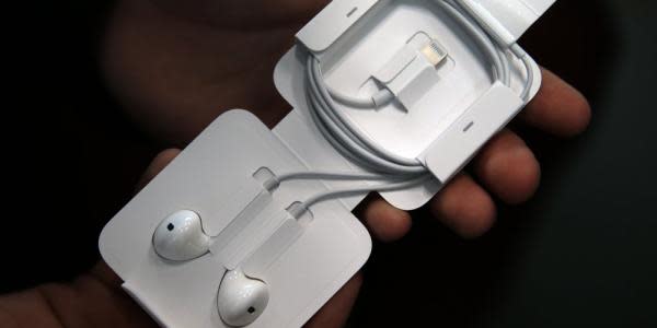 Francia, último país que también se quedará sin EarPods incluidos con iPhone