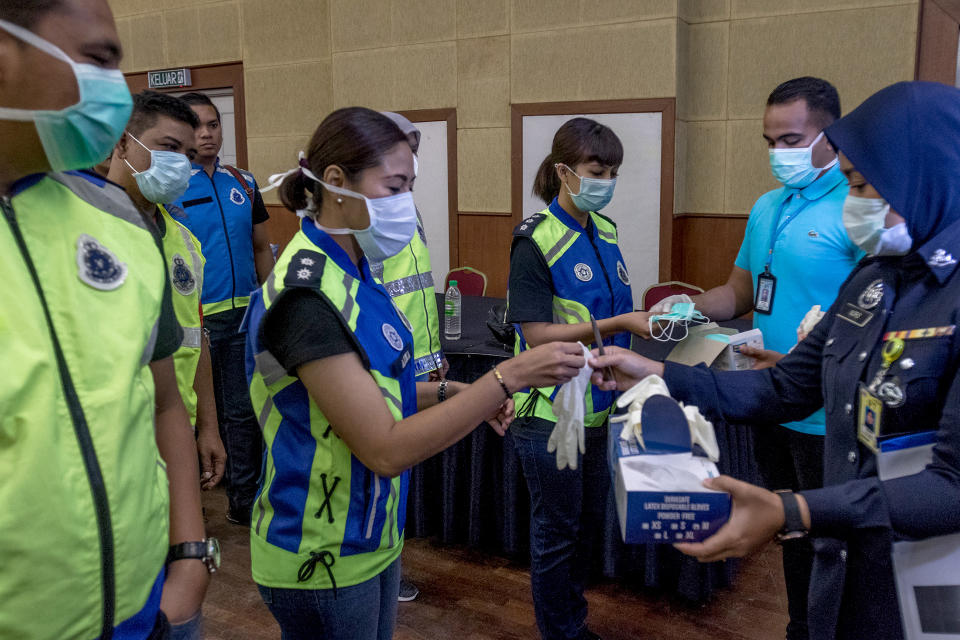 PHOTOS: Malaysian police enforce lockdown in Klang area