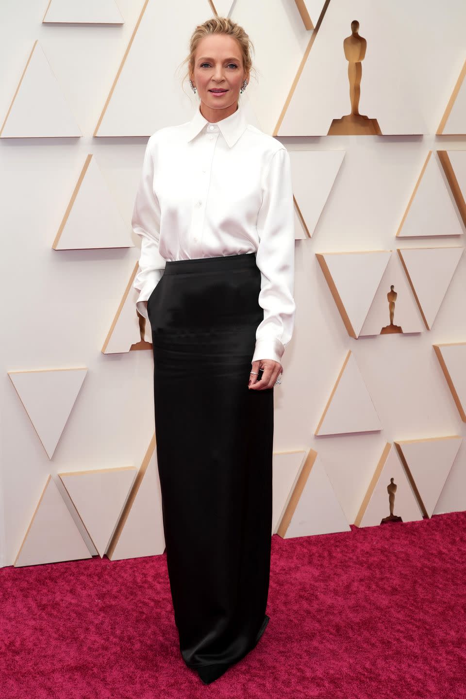 uma thurman, oscars 2022 red carpet