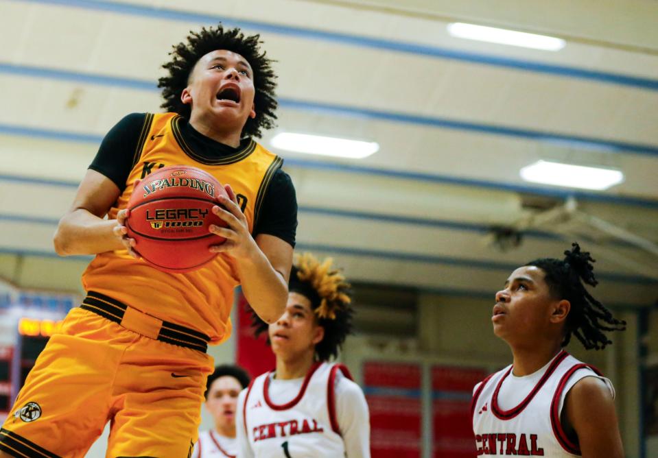 The Central Bulldogs took on the Kickapoo Chiefs in the Class 6 District 5 Championship game at Glendale High School on Tuesday, March 5, 2024.