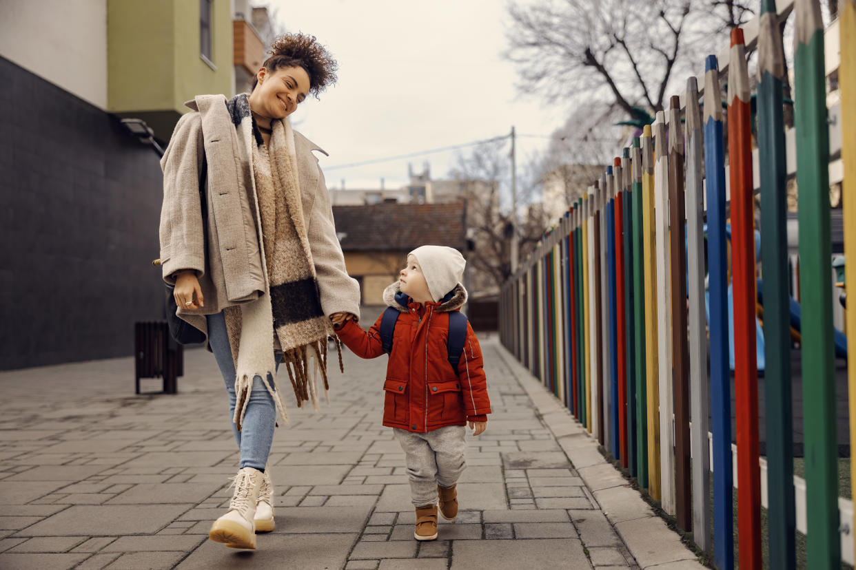 Para ello se requerirá la presencia de la familia en el centro escolar de forma activa y cooperadora durante un período de tiempo/Getty Images.