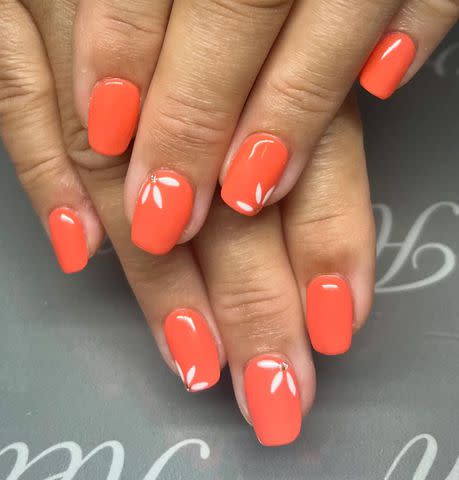 <p><a href="https://www.instagram.com/nails_and_beauty_by_daisy/" data-component="link" data-source="inlineLink" data-type="externalLink" data-ordinal="1">nails_and_beauty_by_daisy</a></p>