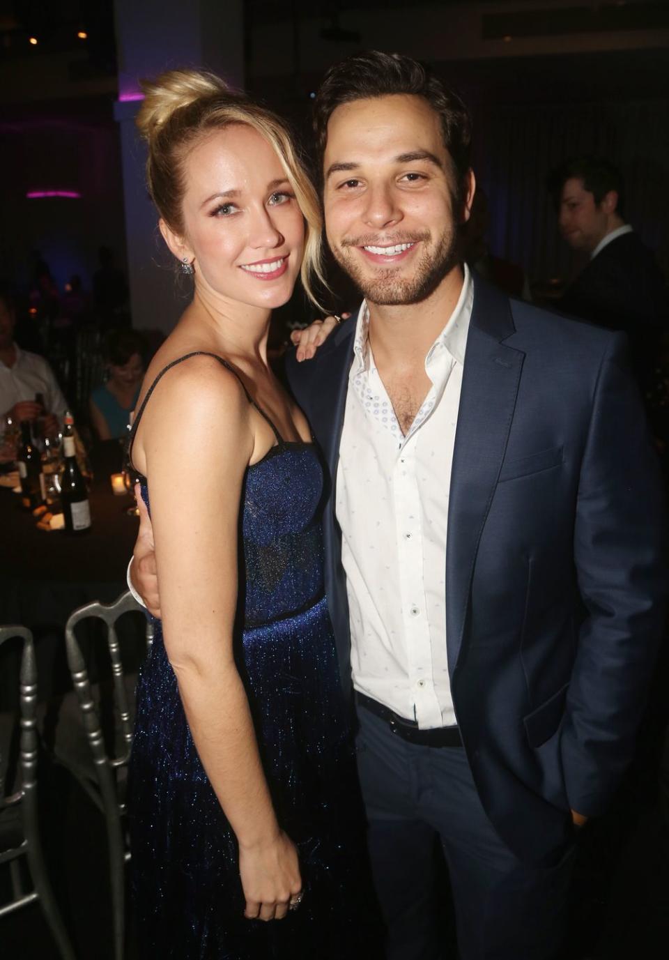 Anna Camp and Skylar Astin