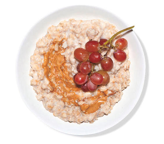 Oatmeal With Peanut Butter and Grapes