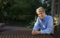 Robert Shiller, one of three American scientists who won the 2013 economics Nobel prize, poses at his home in New Haven, Connecticut October 14, 2013. REUTERS/Michelle McLoughlin