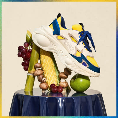 Hellmann’s Canada is shining a spotlight on food waste and challenging Canadians to rethink their consumption with the drop of their limited-edition 1352: Refreshed Sneakers. (CNW Group/Hellmann's Canada)