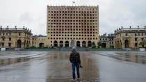 <p>Photographer Bob Thissen, 31, visited the historical site — where more than 500 people lost their lives as guerrilla fighters sought to oust Georgian forces from the city in September 1993. (Photo: Bob Thissen/Caters News) </p>