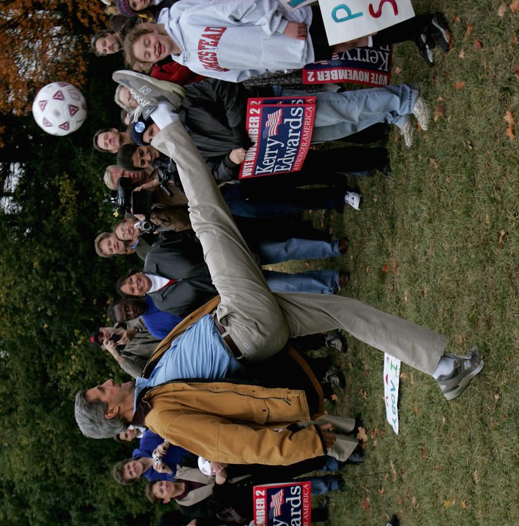 Kerry Campaigns In Wisconsin