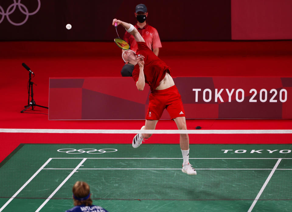 Surrey star Penty, 28, lowered the colours of world bronze medallist Kantaphon Wangcharoen but went down against Anders Anthonsen in the elimination round