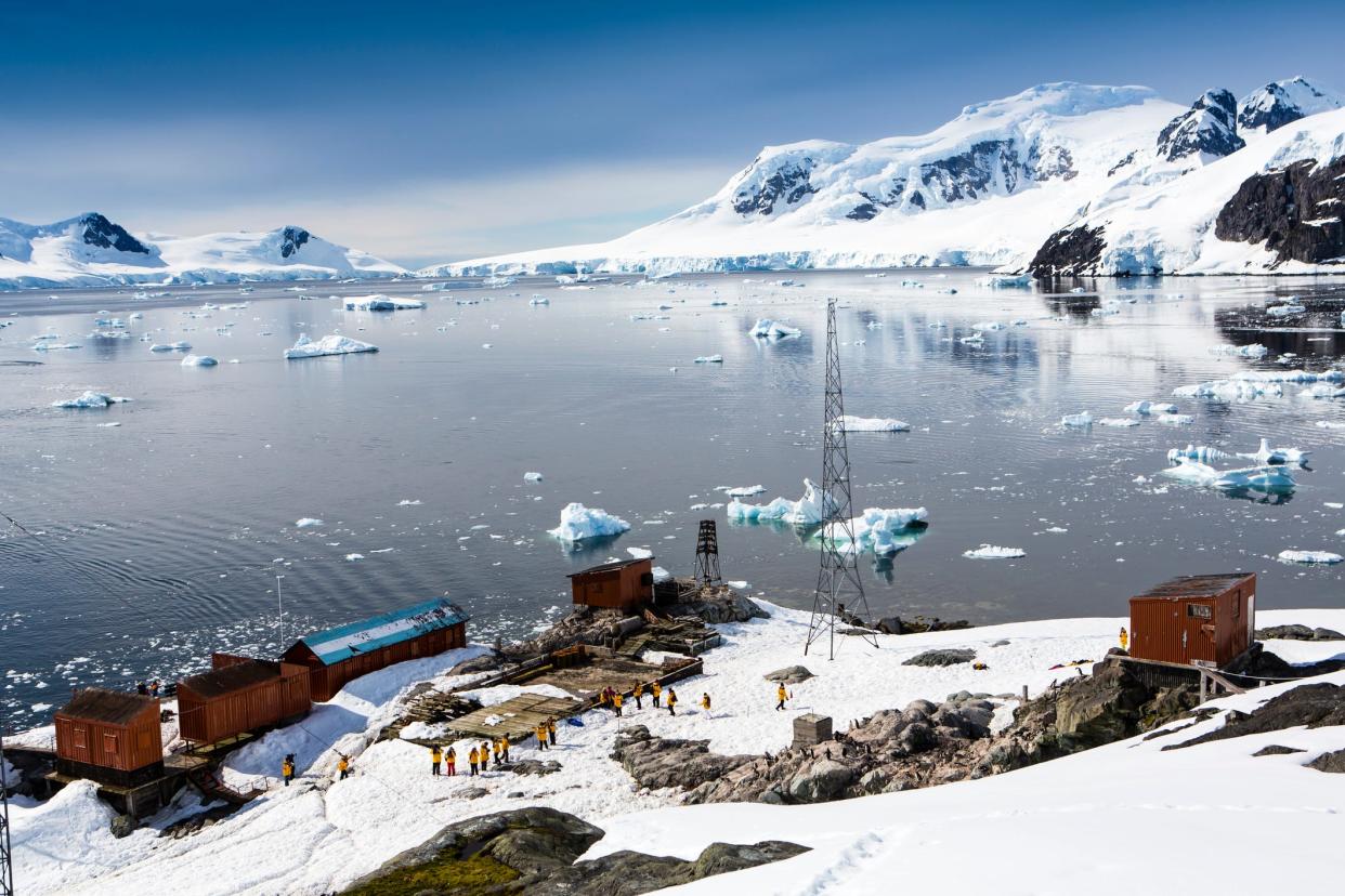 Eine Basis für Wissenschaftler in der argentinischen Arktis. - Copyright: Manuel Romaris/Getty Images