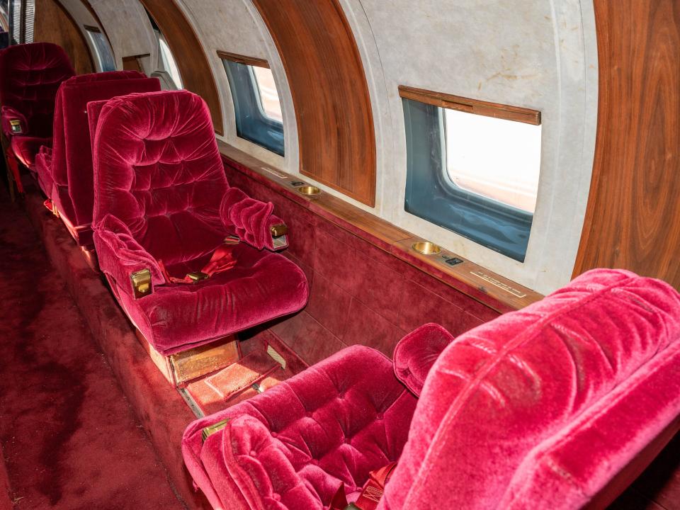 Take A Look Inside Elvis Presley S 1962 Lockheed 1329 Jetstar Private Jet That S Up For Auction