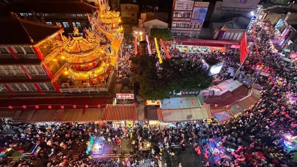 大甲媽祖遶境11時05分起駕。（圖／翻攝自大甲鎮瀾宮 臉書）