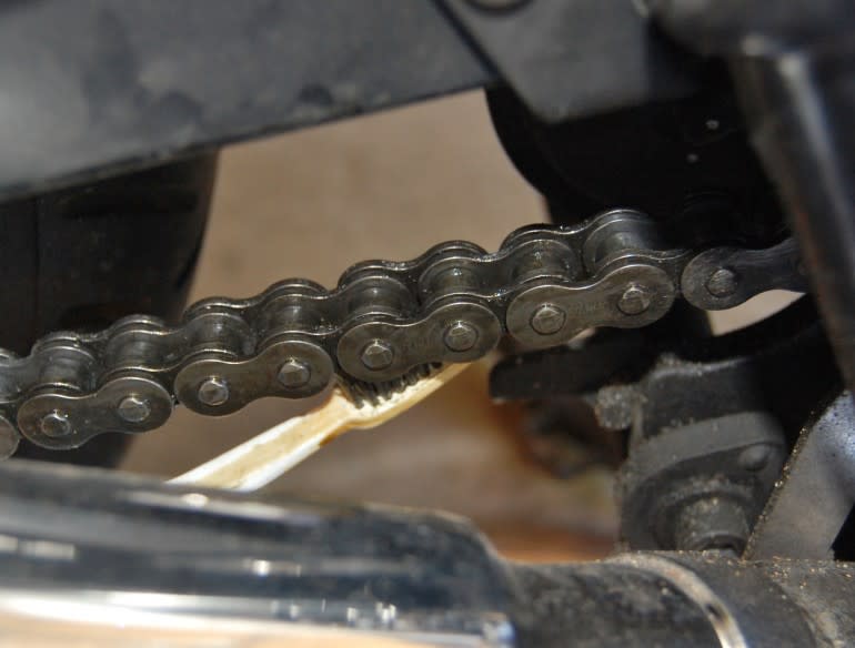 tech tip chain lube lower roller surface