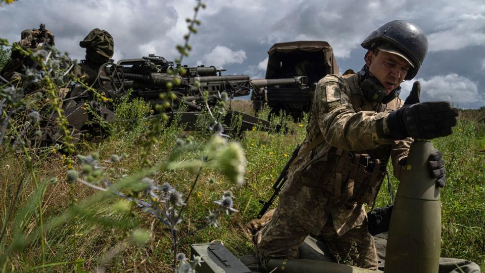 Krieg gegen die Ukraine: So ist die Lage. (Bild: Evgeniy Maloletka/AP/dpa)