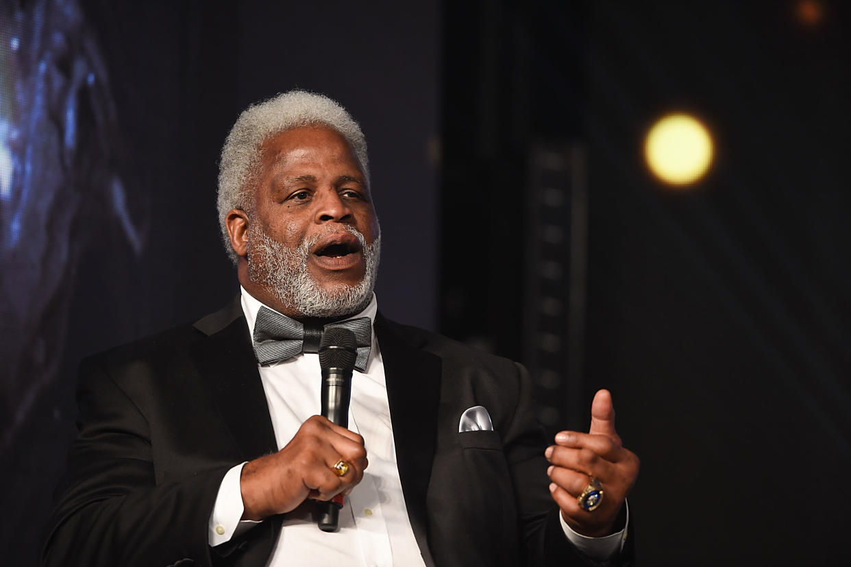 HOUSTON, TX - FEBRUARY 08:  Earl Campbell speaks during the Houston Sports Awards on February 8, 2018 in Houston, Texas.  (Photo by Cooper Neill/Getty Images for Houston Sports Awards)