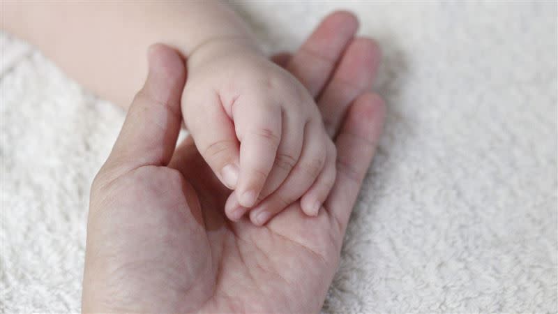 胎兒被診斷有「持續性胎兒心搏過緩」，孕婦當時哭著來求診。（示意圖／翻攝自Pixabay）