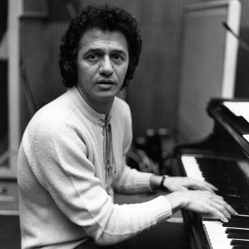 <p>Buddy Greco was a jazz and pop singer and pianist who was good friends with the Rat Pack. He died Jan. 10 at the age of 90.<br> (Photo: Doug McKenzie/Getty Images) </p>