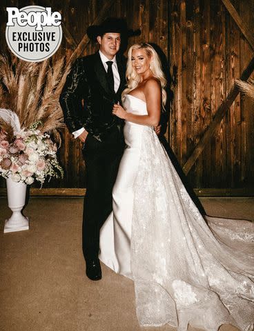 Steph and Taylor Photography Jon Pardi and his wife Summer Pardi on their wedding day in 2020 in Tennessee