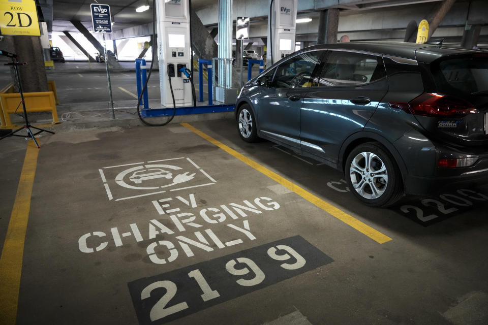 WASHINGTON, DC - APRIL 22: Electric vehicles are displayed before a news conference with White House Climate Adviser Gina McCarthy and U.S. Secretary of Transportation Pete Buttigieg about the American Jobs Plan and to highlight electric vehicles at Union Station near Capitol Hill on April 22, 2021 in Washington, DC. The Biden administration has proposed over $170 billion in spending to boost the production of zero-emission buses and cars and increase the number of EV charging stations. (Photo by Drew Angerer/Getty Images)