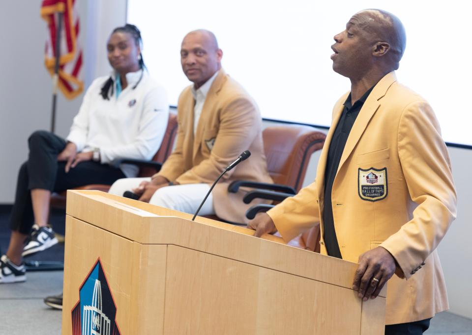 Pro Football Hall of Fame enshrinee Darrell Green welcomes local youth to the Hall of Fame as enshrinee Aeneas Williams and college basketball star Iman McFarland look on. A renewed and enhanced partnership between Centene Corp. and the Pro Football Hall of Fame will continue to bring youth-focused programming to communities nationwide.