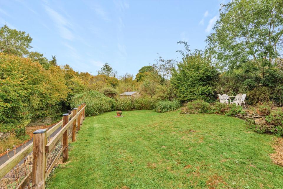 one bed cottage for sale bath back garden