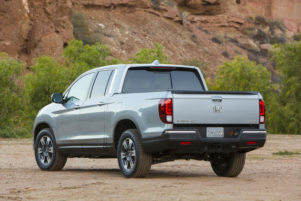 <p>The chassis benefits, per Honda, include the best mileage for a midsize pickup, top crash ratings and more space inside and out—including the only 4-foot-wide bed.</p>