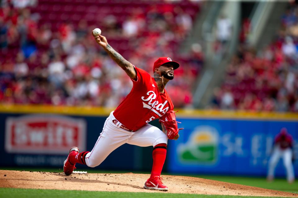 Cincinnati Reds starting pitcher Vladimir Gutierrez (53) throws a pitch in the first inning of the MLB game between the Cincinnati Reds and the San Francisco Giants at Great American Ball Park in Cincinnati, Saturday, May 28, 2022.